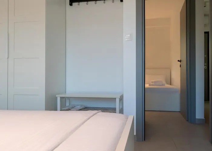 Sithoniars Ground Floor Gem In Apartament