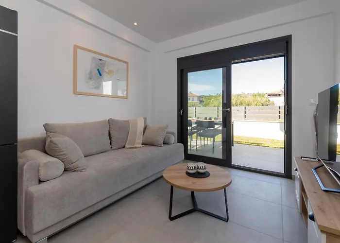 Apartament Sithoniars Ground Floor Gem In