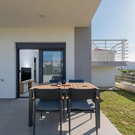 Sithoniars Ground Floor Gem In