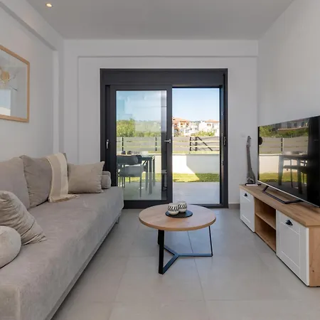 Sithoniars Ground Floor Gem In *