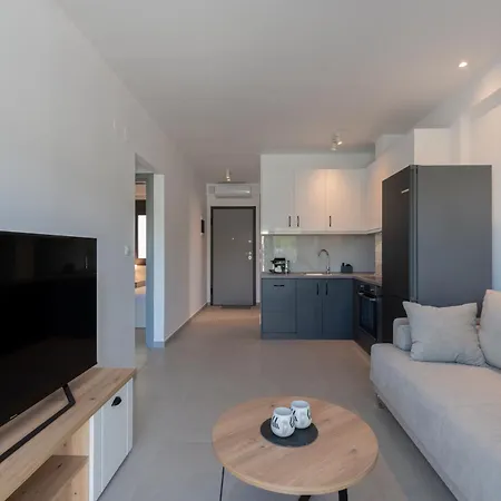 Sithoniars Ground Floor Gem In Apartment *