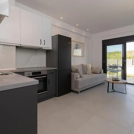 Sithoniars Ground Floor Gem In Nikiti (Sithonia)