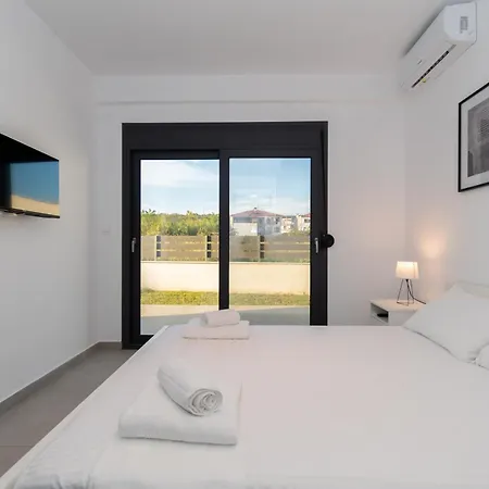 Sithoniars Ground Floor Gem In Apartment Nikiti (Sithonia)