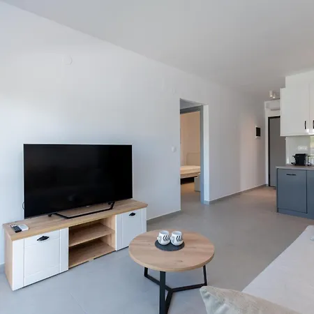 Sithoniars Ground Floor Gem In Apartment