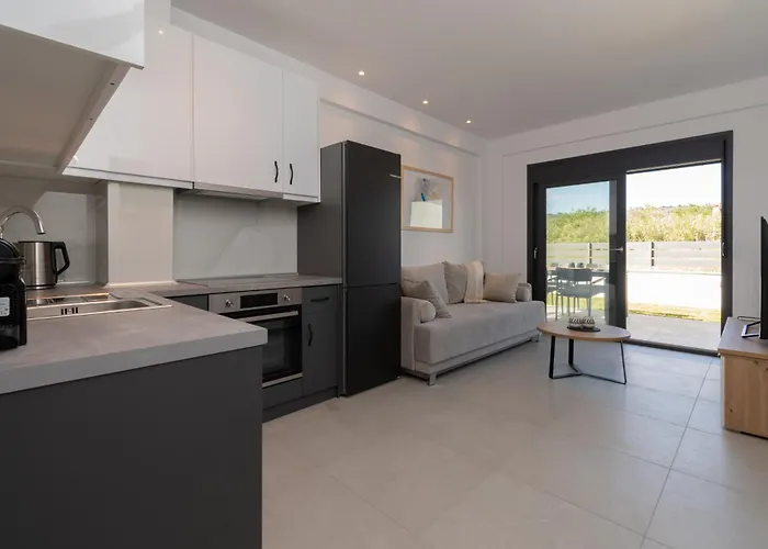 Sithoniars Ground Floor Gem In Nikiti (Sithonia)